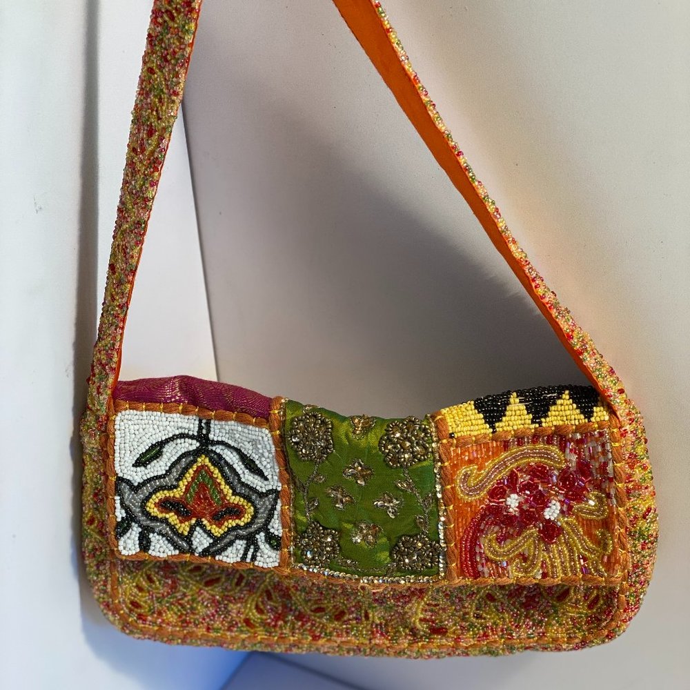 PURSE BEADED CLUTCH LABEL "CHRISTIANA"